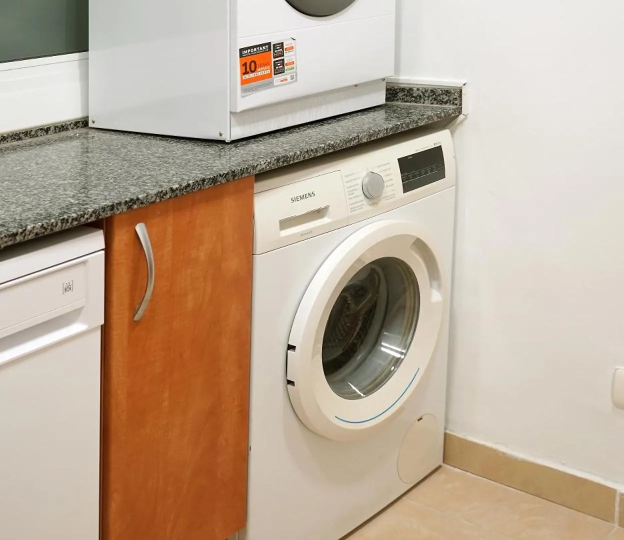 Marbarcelona Suites Berlin 0*, Barcelona Espanha